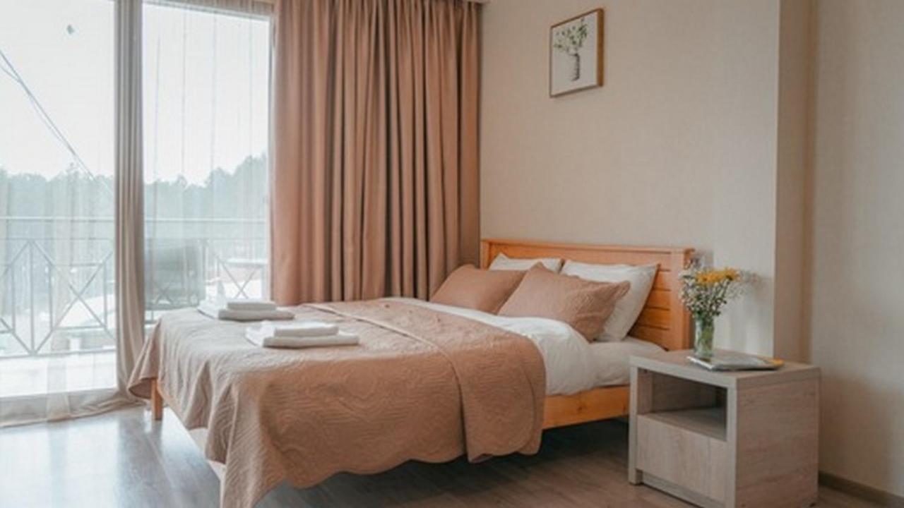 Hotel Surami Εξωτερικό φωτογραφία