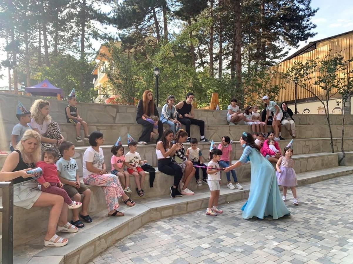 Hotel Surami Εξωτερικό φωτογραφία